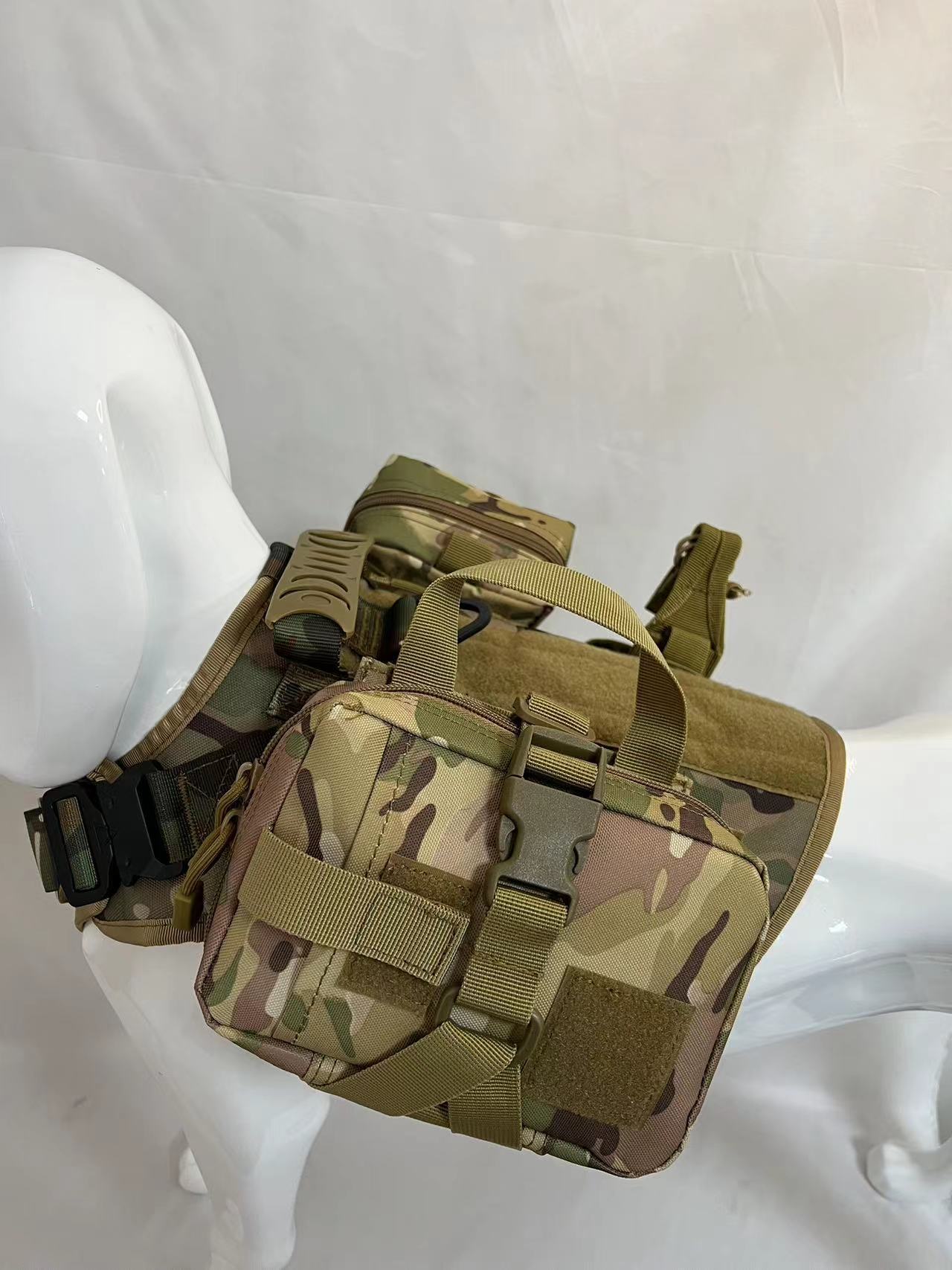 Taktisches Hundegeschirr Set mit Leine & Taschen für Hunde
