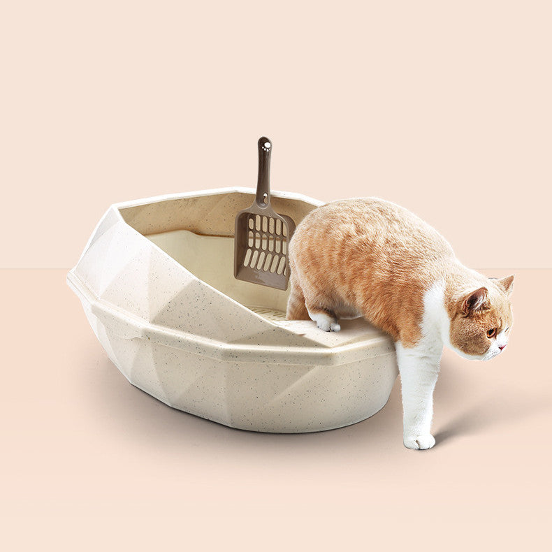 Halbgeschlossene Katzentoilette mit Spritzschutz im Diamant-Design